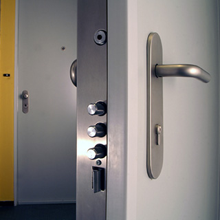 Protipožární bezpečnostní dveře do bytu NEXT SD 102